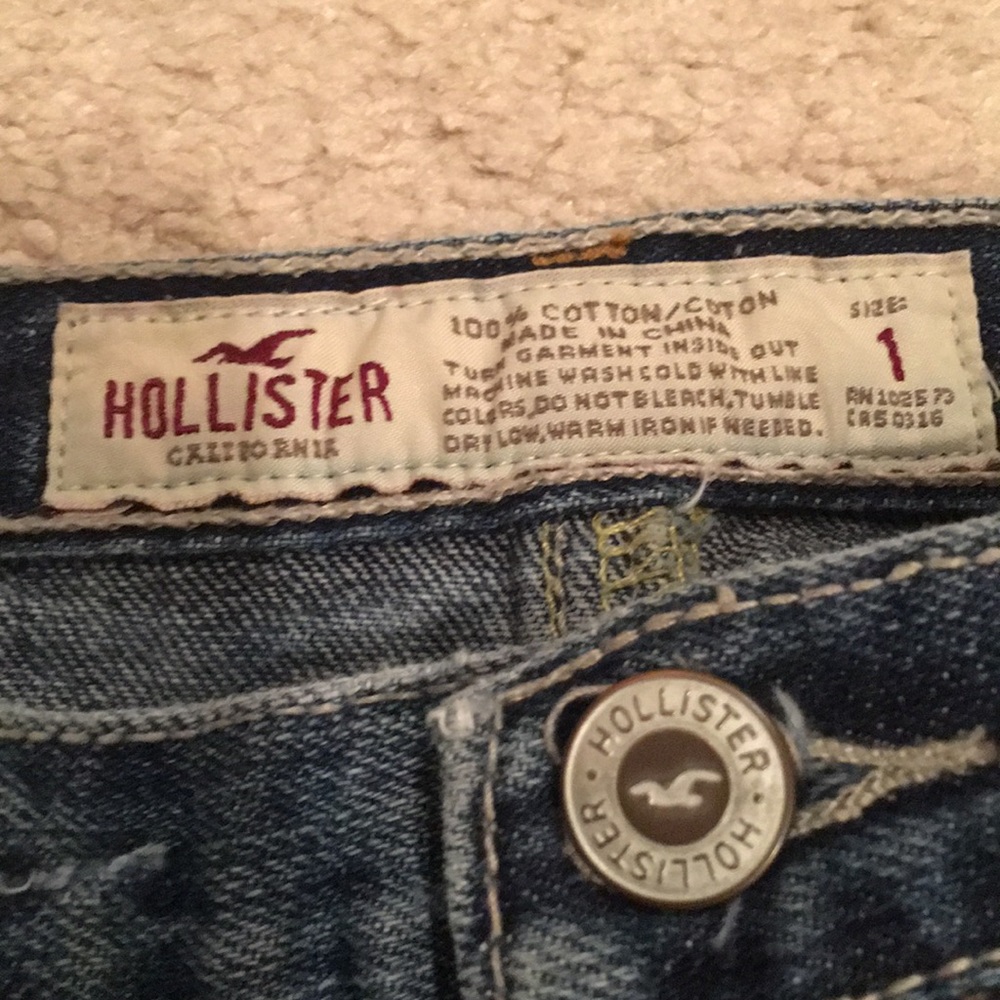Hollister Mini Skirt - Picture 3 of 3